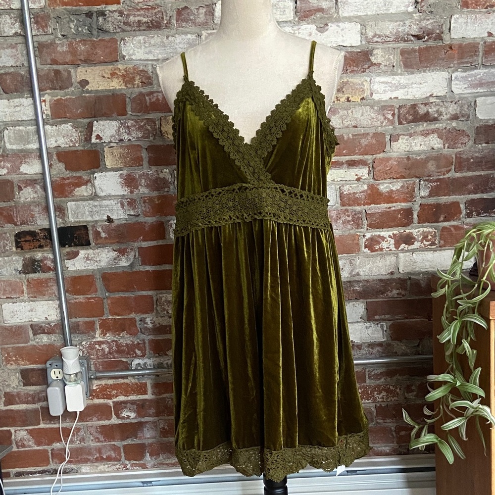 Cider Velvet Olive Chemise with Lace Accents